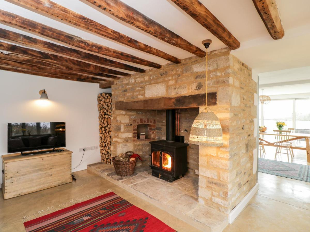 High Cogges Farm Holiday Cottages Вітні Екстер'єр фото