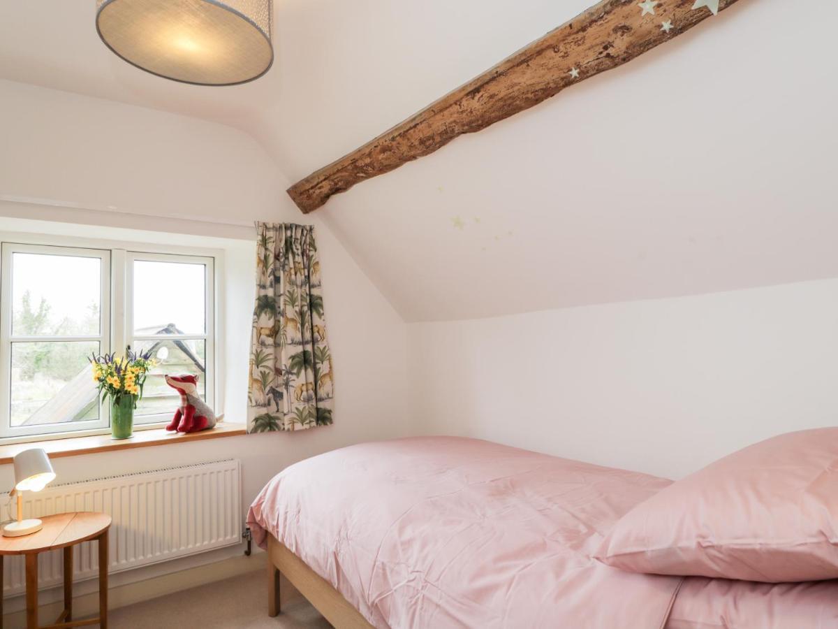 High Cogges Farm Holiday Cottages Вітні Екстер'єр фото