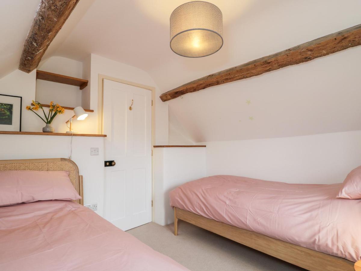 High Cogges Farm Holiday Cottages Вітні Екстер'єр фото